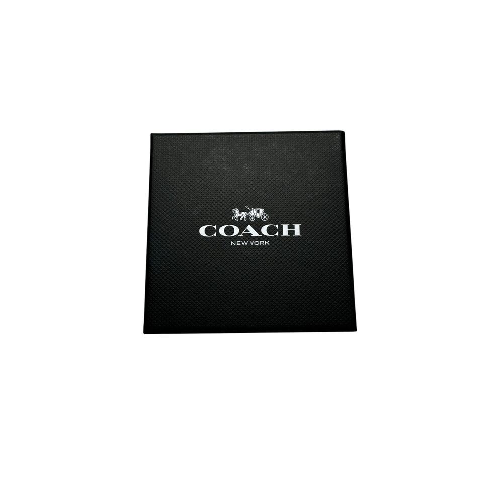 Coach Women's Cary Mother of pearl Dial Watch - Picture 8 of 9